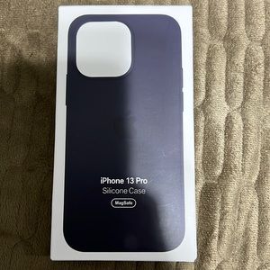 Apple iPhone 13 Pro Case